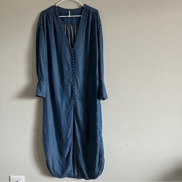 Free People Dresses & Skirts - Free People Dress 8 Blue Long Sleeve Midi